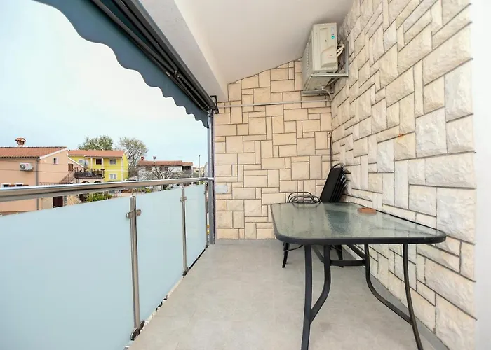 Katja Apartman *