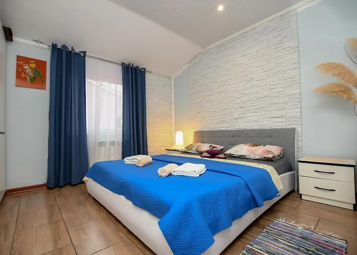 Katja Apartman *